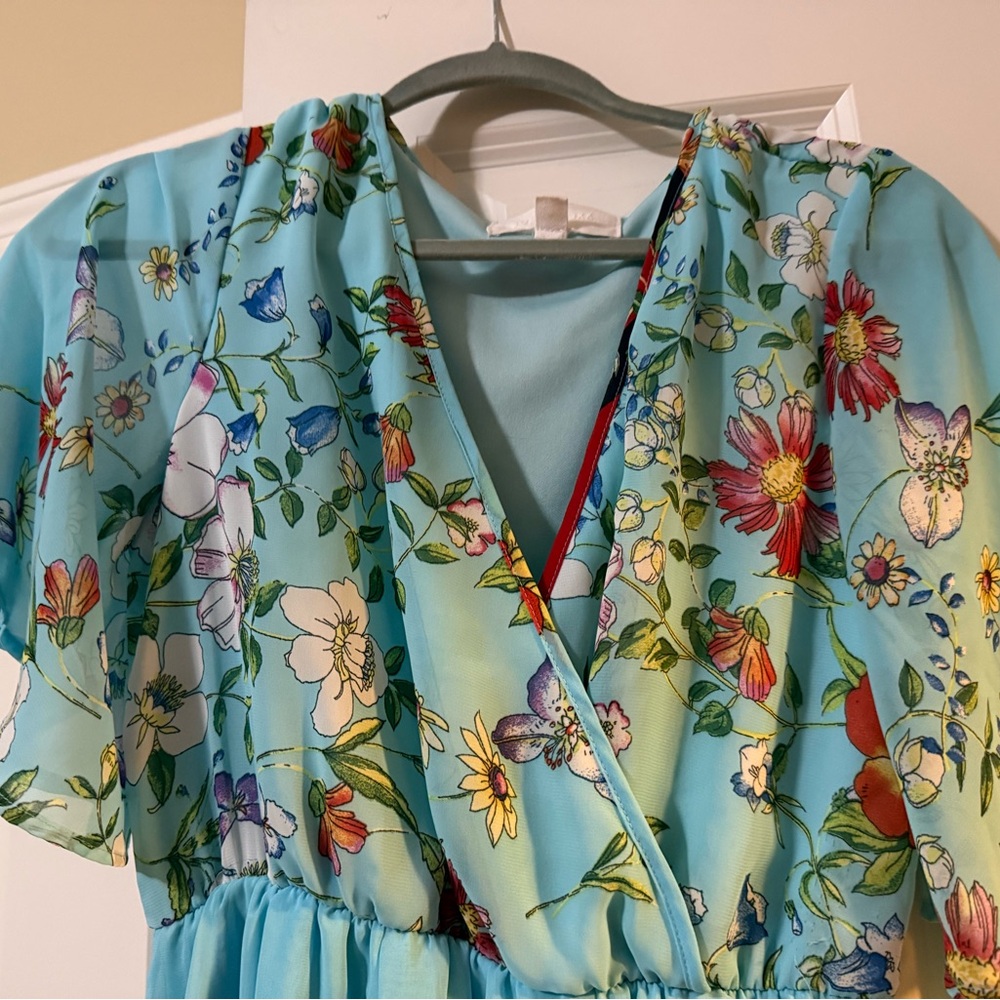 Superfoxx Floral Blue Dress with Flutter Sleeves - Picture 3 of 6